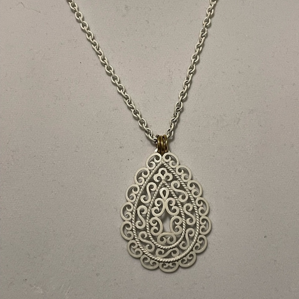 Vintage white chain metal necklace set